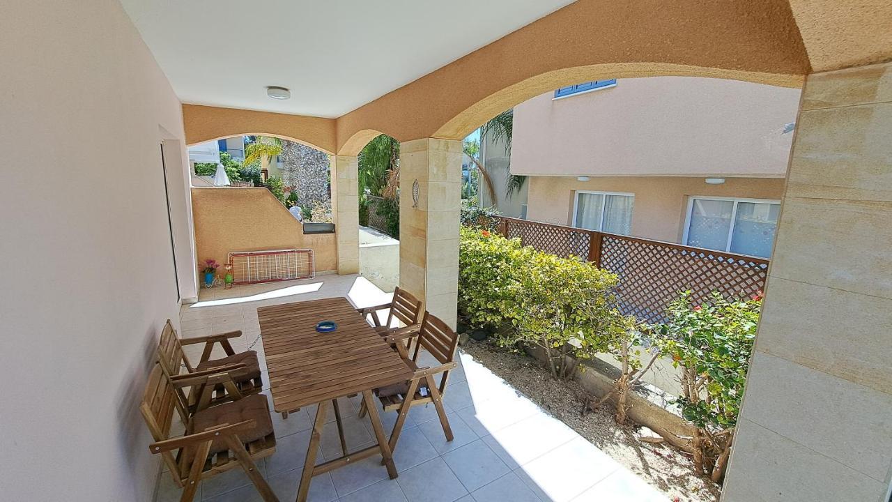 Zom Holiday Apartment Paphos Exterior foto
